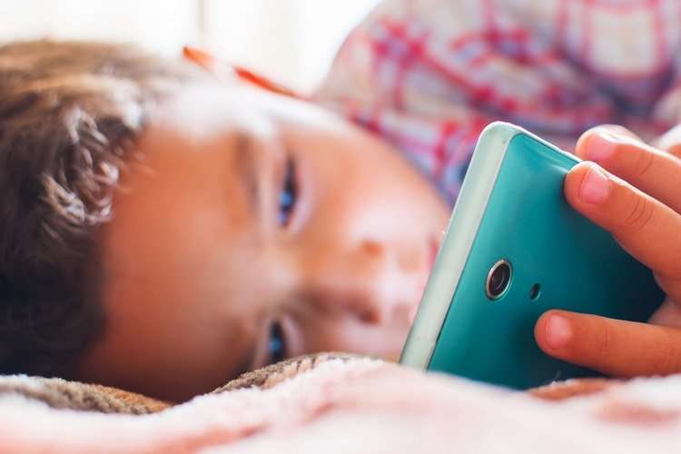 10 причин не давать телефон в руки детям до 12 лет. Всем родителям стоит прочитать