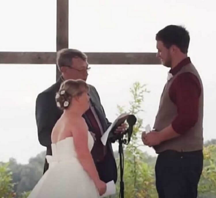 На свадьбе жених сделал предложение сестре своей невесты, но девушка не обиделась