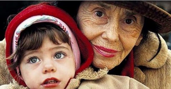 Вот как выглядит сейчас дочь самой пожилой румынской матери, которая родила в 67 лет