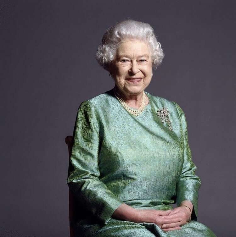 15 редких фото из личного архива Королевской семьи, которые мало кто видел