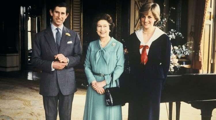 15 редких фото из личного архива Королевской семьи, которые мало кто видел