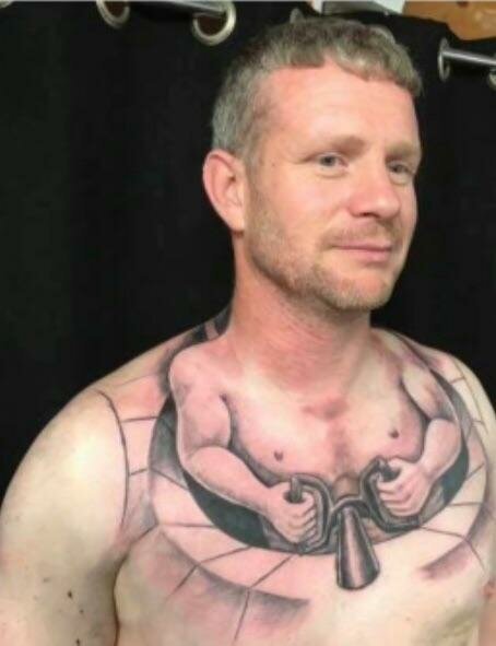 Странные татуировки в странных местах у людей со всего мира