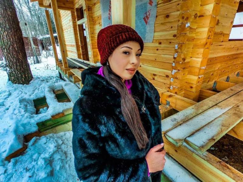 Экс-участница «Дом-2» Инна Воловичева строит дом за 7 000 000 рублей и готовится родить второго ребенка от любимого мужчины