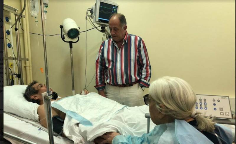 В сети появилось фото травмированного Бари Алибасова и печальный вердикт врача: «Будет питаться по трубочке»