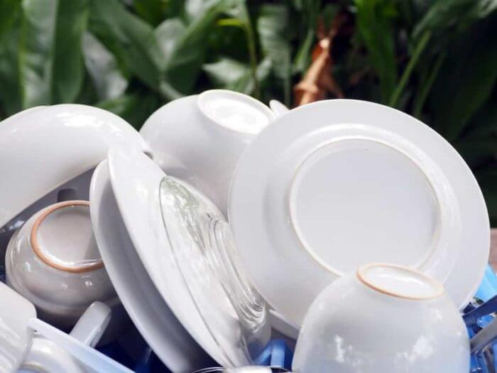 Согласно исследованию, мытье посуды может значительно снизить уровень стресса