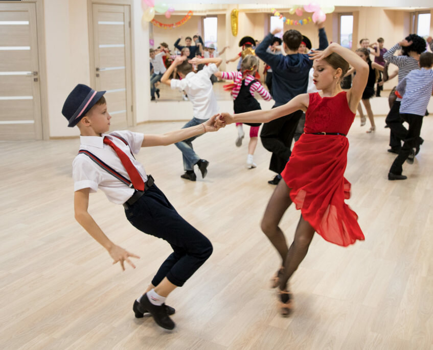 Детские танцевальные клубы: что нужно знать о преимуществах танцев