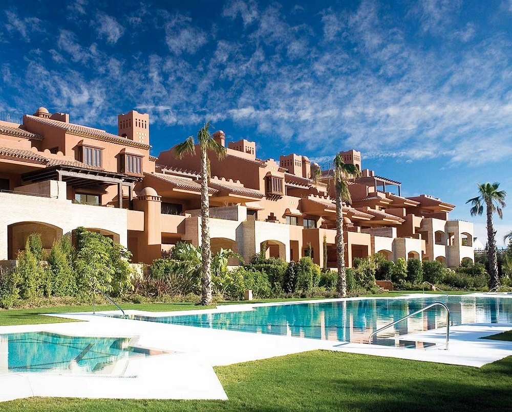 Стоит ли покупать жилье в Испании?
