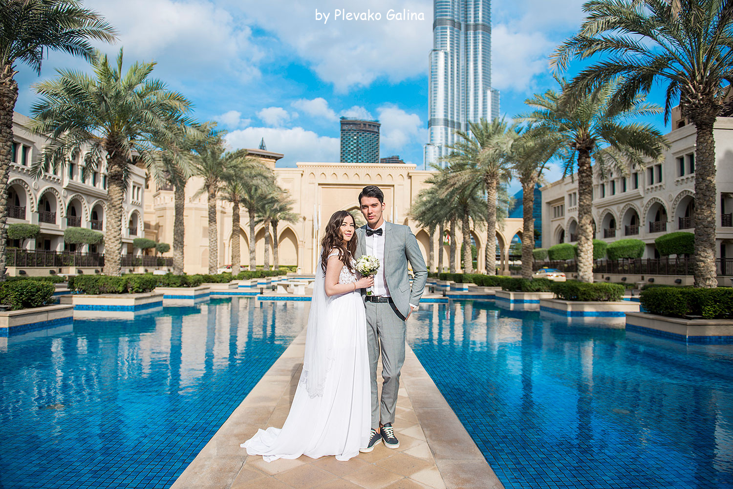 Дубай на неделю на двоих. Пара в ОАЭ. ОАЭ Дубай пара. Свадебная фотосессия в Дубае.